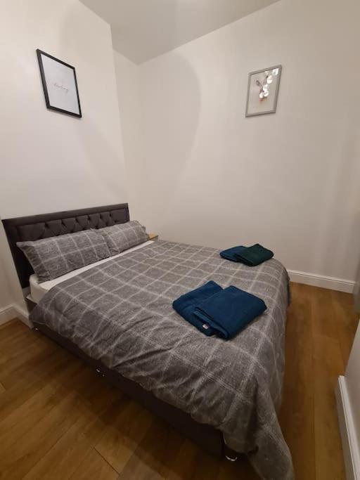 Luxury One Bedroom Flat Лондон Экстерьер фото